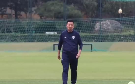 乳孔扩张变态俱乐部