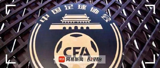 悄悄哭泣的女人